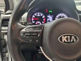 Kia Stonic (2020) thumbnail 5
