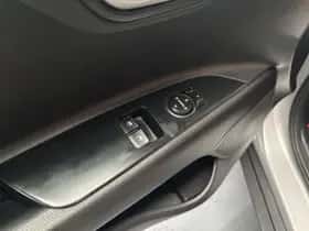 Kia Stonic (2020) thumbnail 7