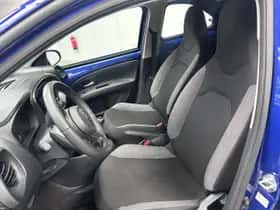 Toyota Aygo (2024) thumbnail 2
