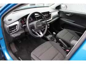 Kia Stonic (2024) thumbnail 11