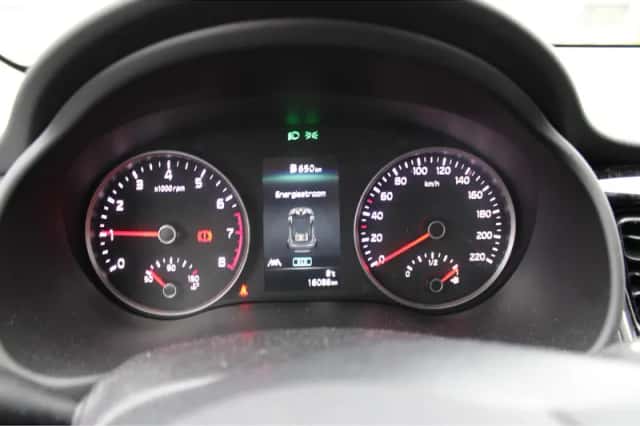Kia Stonic (2024) thumbnail 13