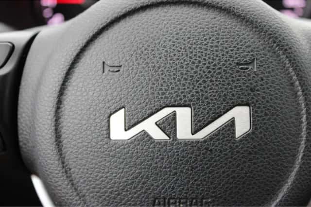 Kia Stonic (2024) thumbnail 16