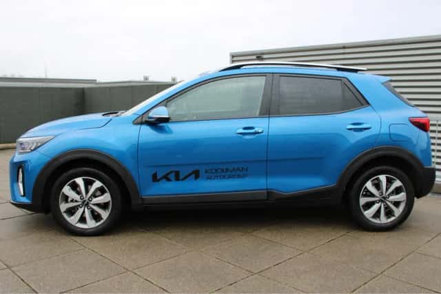 Kia Stonic (2024) thumbnail 4
