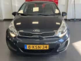 Kia Rio (2013) thumbnail 23