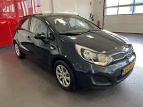 Kia Rio (2013) thumbnail 24