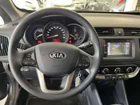 Kia Rio (2013) thumbnail 30