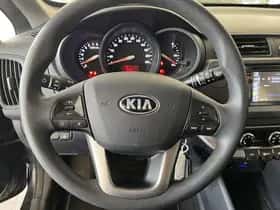 Kia Rio (2013) thumbnail 31