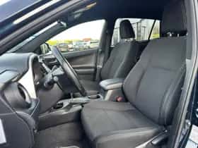Toyota RAV4 (2018) thumbnail 3