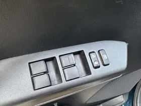 Toyota RAV4 (2018) thumbnail 4