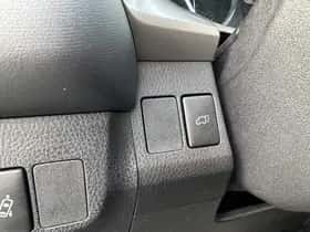 Toyota RAV4 (2018) thumbnail 43