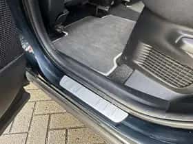 Toyota RAV4 (2018) thumbnail 59