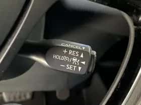 Toyota C-HR (2019) thumbnail 25