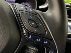 Toyota C-HR (2019) thumbnail 62