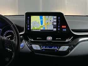 Toyota C-HR (2019) thumbnail 66