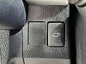 Toyota RAV4 (2019) thumbnail 32