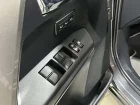 Toyota RAV4 (2019) thumbnail 87