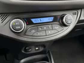 Toyota Yaris (2019) thumbnail 4