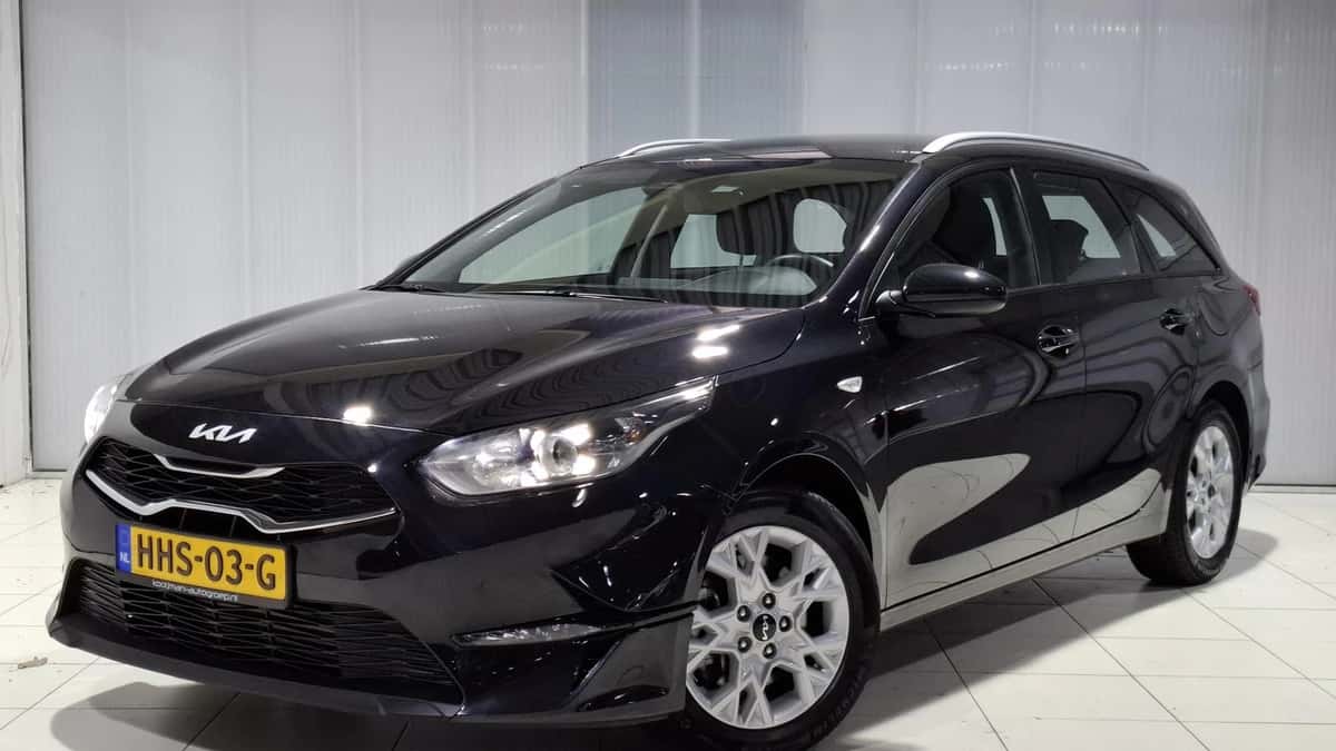 Kia Ceed Sportswagon (2025) — foto 1