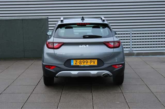 Kia Stonic (2024) thumbnail 4