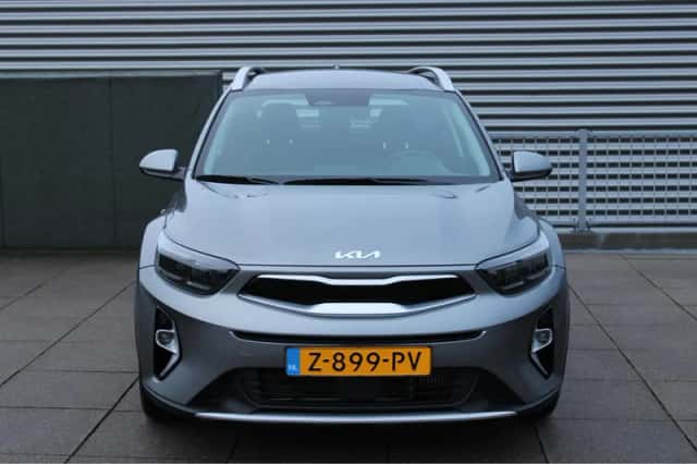 Kia Stonic (2024) thumbnail 8