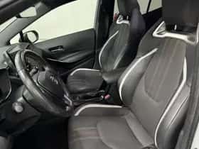 Toyota Corolla (2021) thumbnail 2