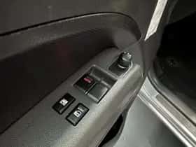 Opel Agila (2011) thumbnail 3