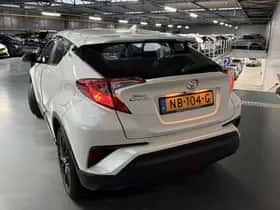 Toyota C-HR (2017) thumbnail 22