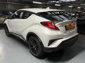 Toyota C-HR (2017) thumbnail 37