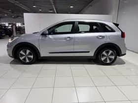 Kia Niro (2017) thumbnail 28