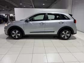 Kia Niro (2017) thumbnail 4