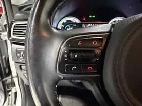 Kia Niro (2017) thumbnail 35