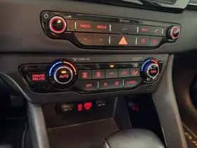 Kia Niro (2017) thumbnail 44