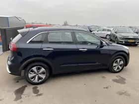 Kia Niro (2018) thumbnail 66