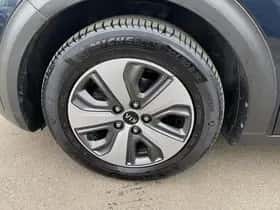 Kia Niro (2018) thumbnail 69