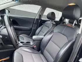 Kia Niro (2018) thumbnail 76