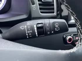 Kia Niro (2018) thumbnail 82