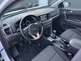 Kia Sportage (2019) thumbnail 17