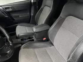 Toyota Auris (2018) thumbnail 26