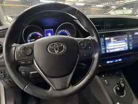 Toyota Auris (2018) thumbnail 5