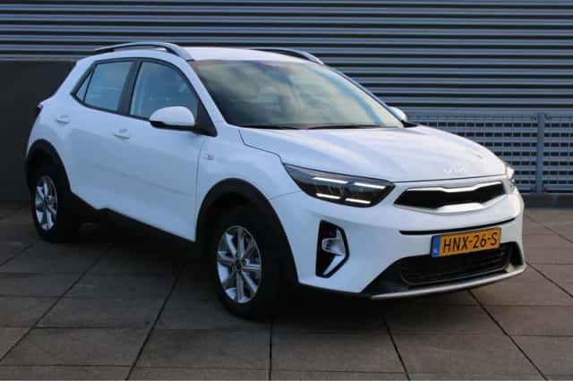 Kia Stonic (2025) thumbnail 2