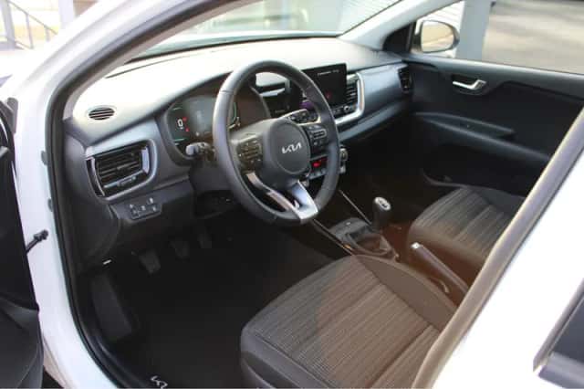 Kia Stonic (2025) thumbnail 15