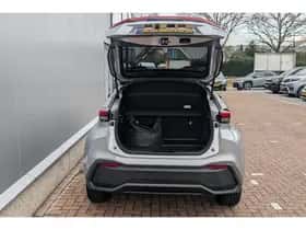 Toyota C-HR (2025) thumbnail 36