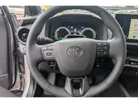 Toyota C-HR (2025) thumbnail 56