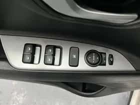 Kia Rio (2019) thumbnail 3