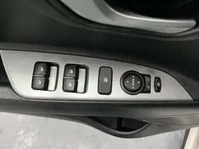 Kia Rio (2019) thumbnail 31