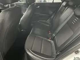 Kia Rio (2019) thumbnail 49