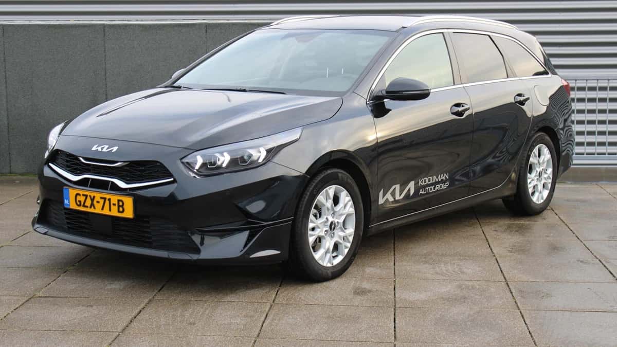 Kia Ceed Sportswagon (2025) — foto 1