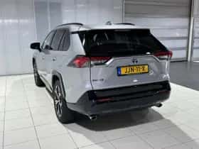 Toyota RAV4 (2025) thumbnail 6