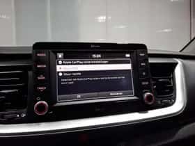 Kia Stonic (2019) thumbnail 23