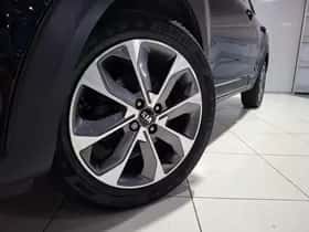 Kia Stonic (2019) thumbnail 31